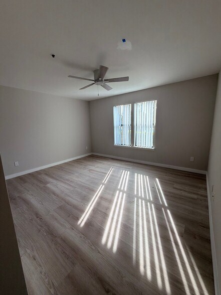 Building Photo - 4002 Crockers Lake Blvd