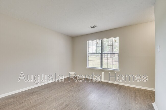 Building Photo - 2515 Ctr W Pkwy