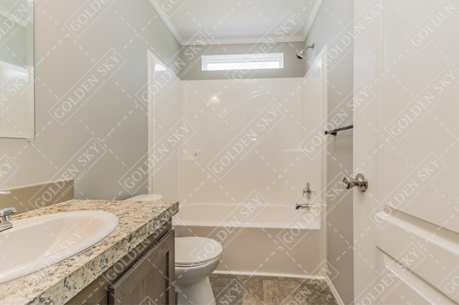 Building Photo - 800 W 15th St