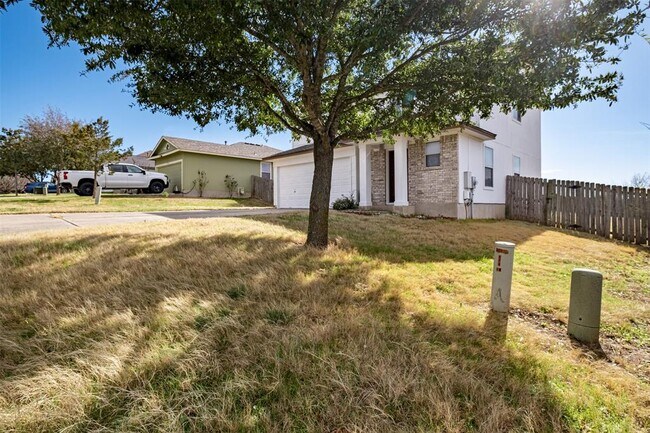 Building Photo - 104 Pond Way