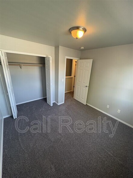 Building Photo - 1814 N Arc St