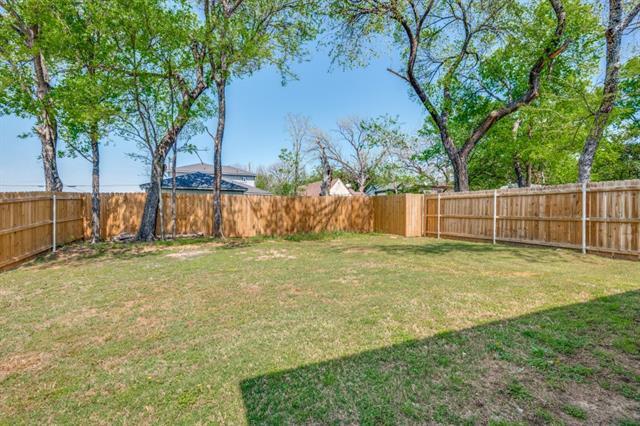 Building Photo - 2751 E 1st St