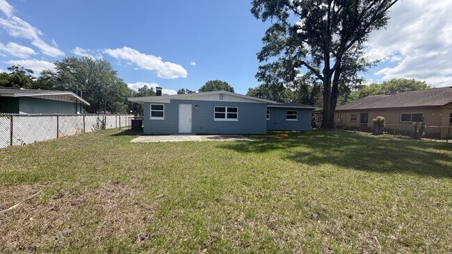 Building Photo - 8534 Addison Rd