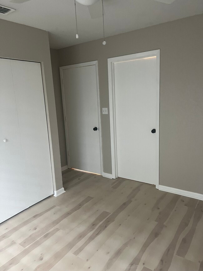 Building Photo - 1777 Wentwood Ave