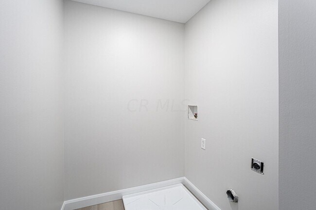 Building Photo - Townes of West Albany