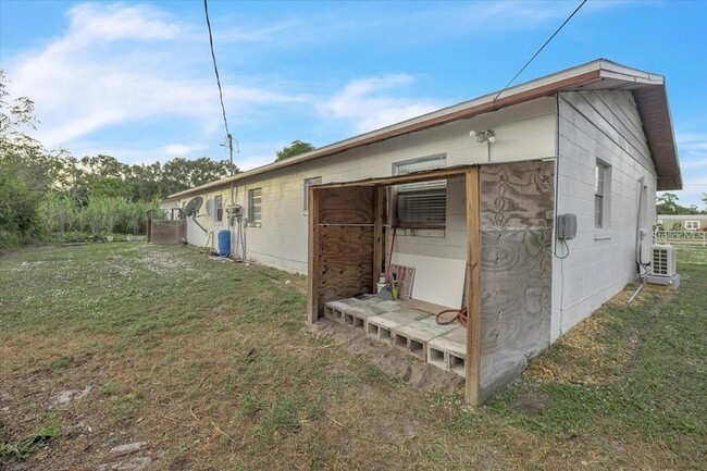 Building Photo - 1099 Hargrave St