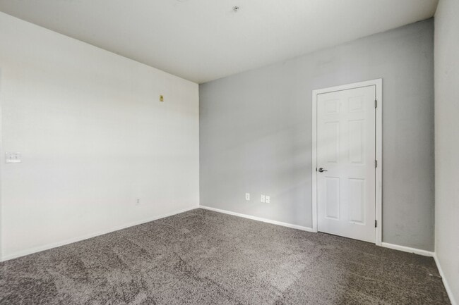 Building Photo - 3872 S Dallas St