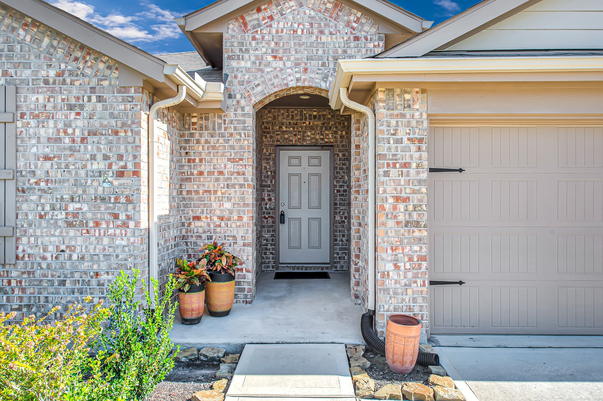 Building Photo - 3023 Dripping Springs Ct