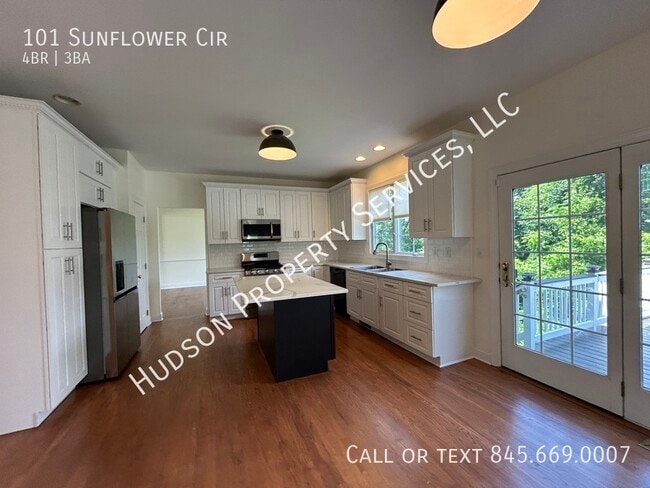 Building Photo - 101 Sunflower Cir