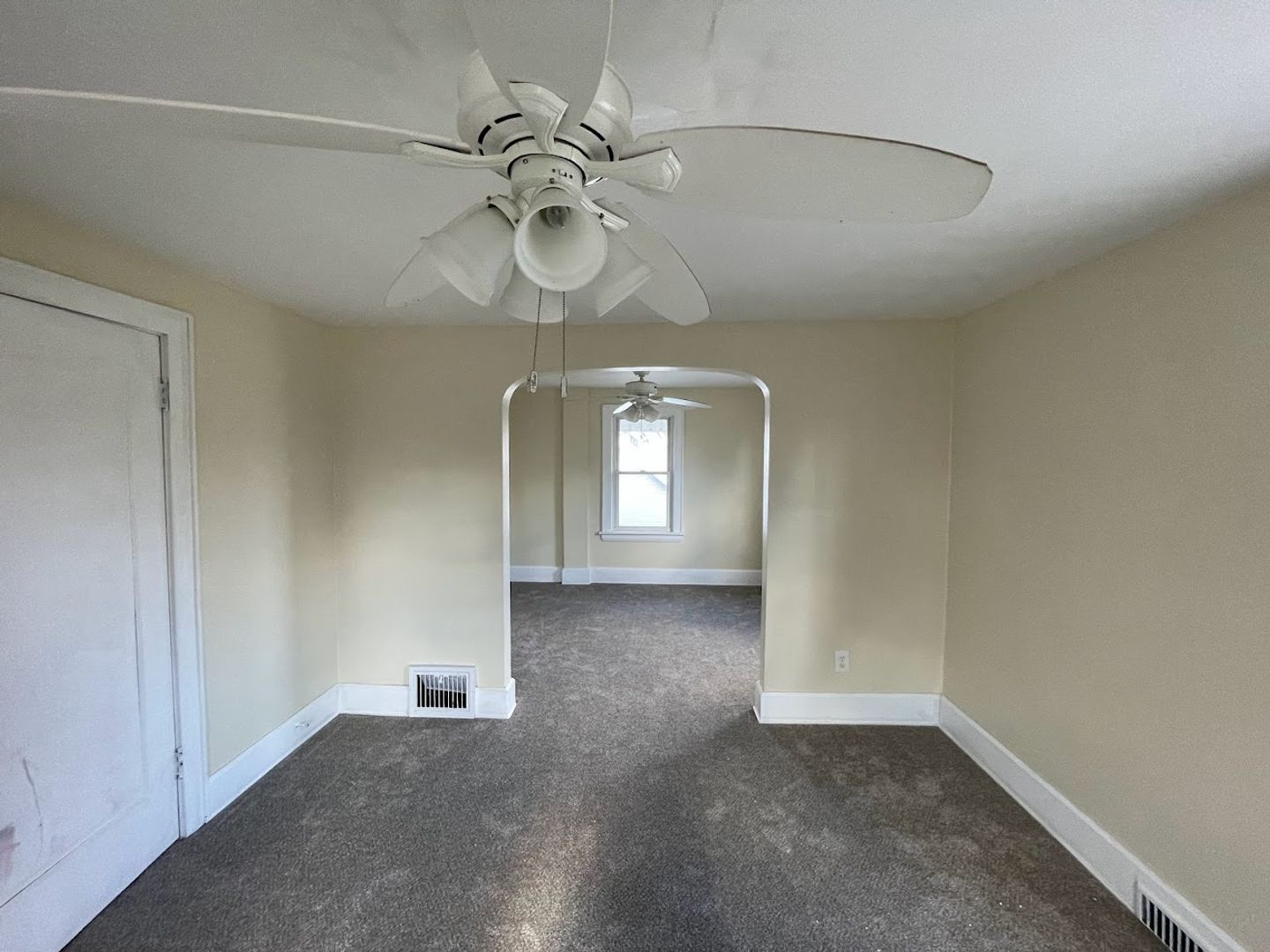 Building Photo - 1172 Tulip St