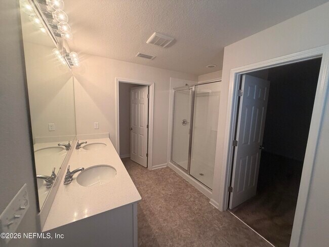Building Photo - 12591 Lake Taylor Ln