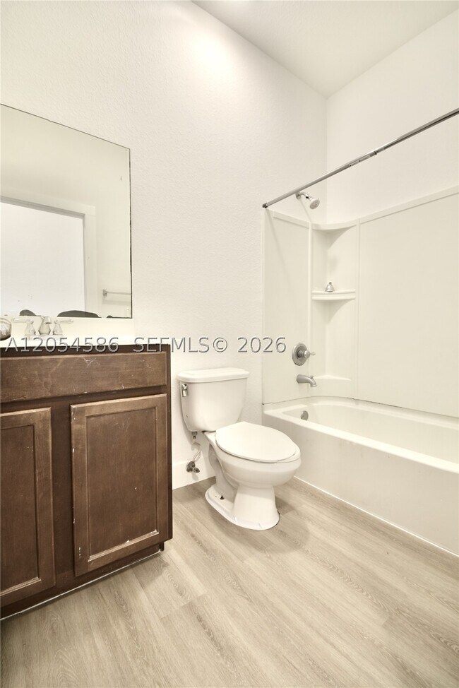 Building Photo - 10870 NW 88th St