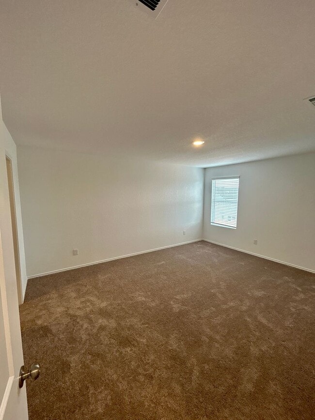Building Photo - Hidden Trails, Bulverde, TX Spacious 4-Bed...