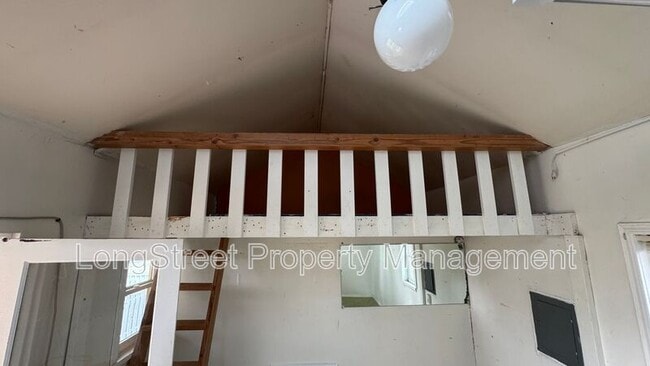 Building Photo - 1137 NW 13th St