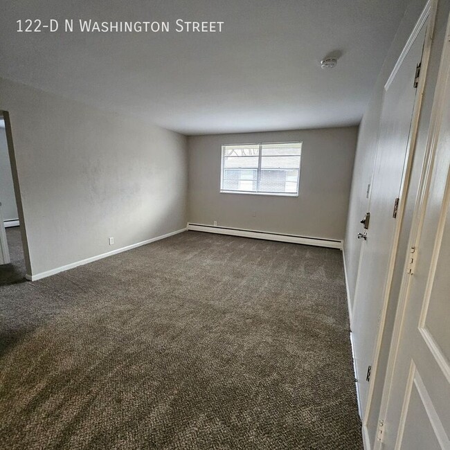 Building Photo - Updated 2 Bedroom in the Heart of Delaware