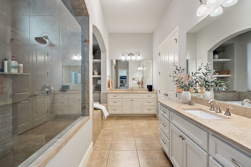 Building Photo - 4113 Sugarloaf Dr