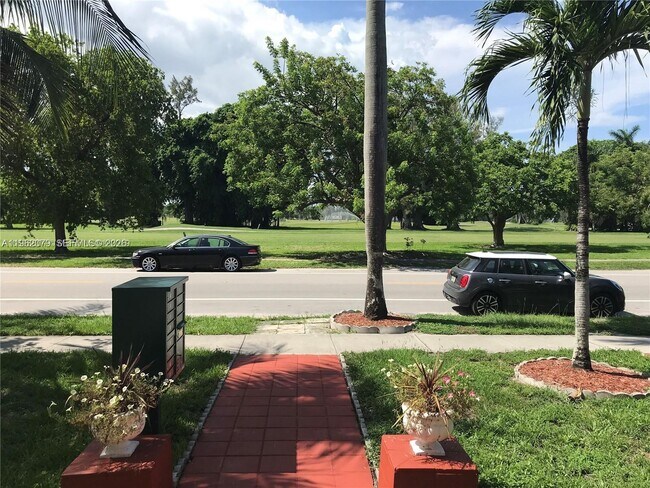 Building Photo - 1536 Polk St