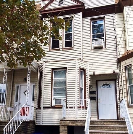 Building Photo - 214.5 Bowers St