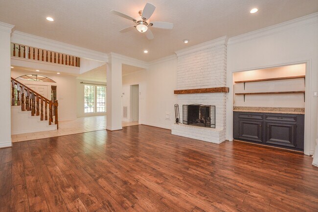 Building Photo - 8010 White Marsh Ct