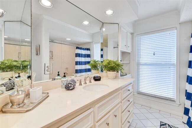 Building Photo - 16619 Jamaica Cove Rd