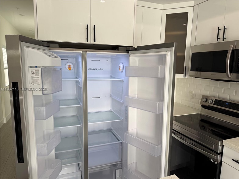 Building Photo - 1786 SW 9th St