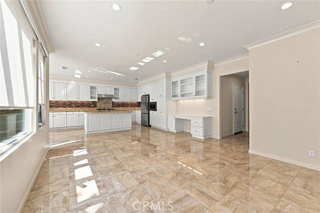 Building Photo - 34 Brindisi