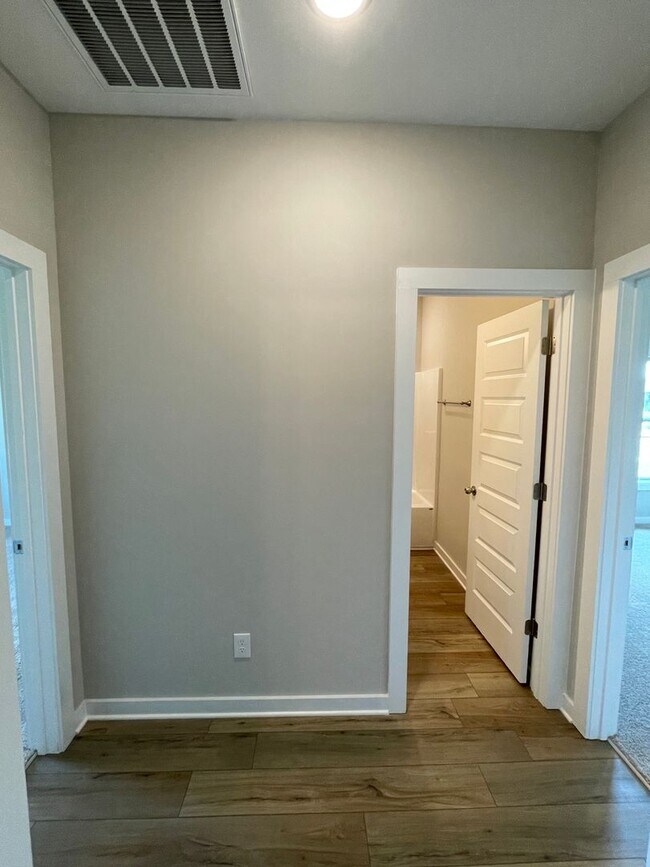 Building Photo - Home for Rent in Meridianville, AL!!! Avai...