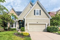 Building Photo - 4 Bed 4 Bath (2 Full, 2 Half)