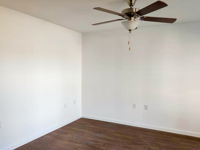 Living Room - Hadlee Manor Senior Apartments