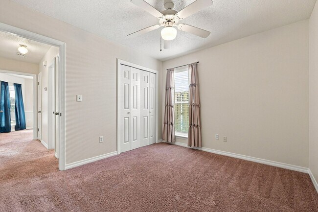 Building Photo - 148 Meadowbrook Ct
