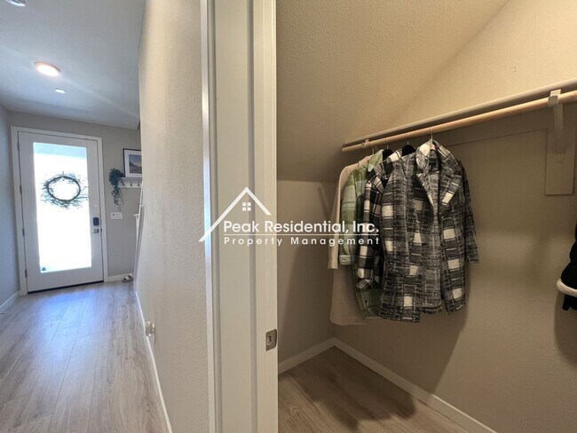 Building Photo - 3069 High Meadow Walk