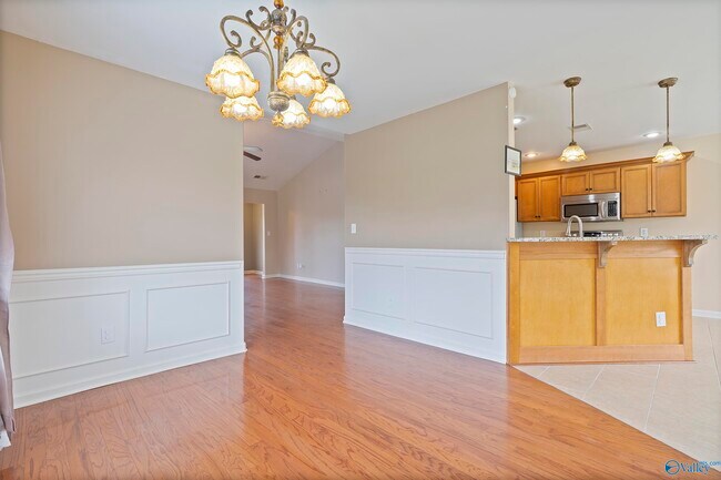 Building Photo - 108 Landings Way Dr