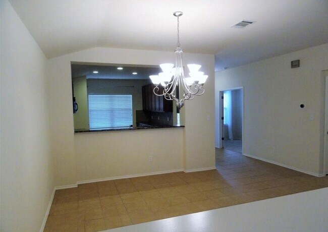 Building Photo - 7810 Squirrel Hollow Dr