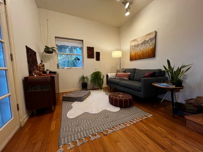 Building Photo - 21980 Alta Dr