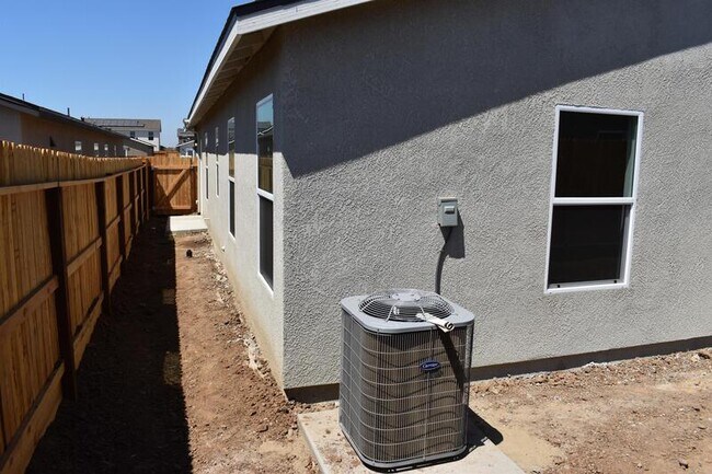 Building Photo - 1318 Eagle Ridge Court