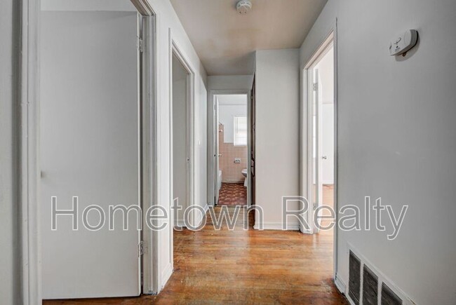 Building Photo - 821 NE 81st St