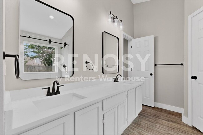 Building Photo - Complete Refreshed Move In Ready in Rowlett