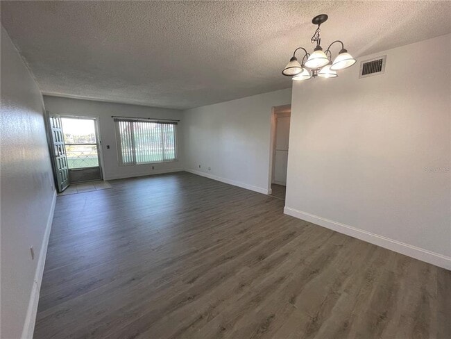 Building Photo - 2359 Finlandia Ln