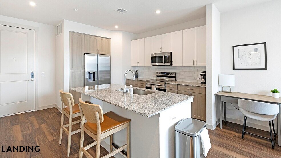 Building Photo - 255 Williamsburg Pkwy