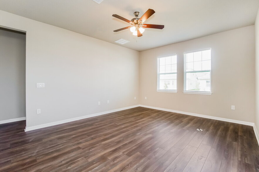 Building Photo - 2275 Raven Rdg Dr