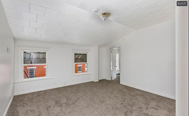 Building Photo - Spacious 3-Bed Apartment - Off-Street Parking, and Optional Garage