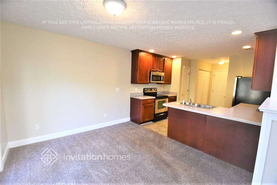 Building Photo - 121 Nacoochee Way