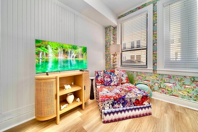 Building Photo - 235 Sunrise Ave