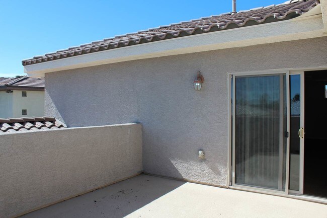 Building Photo - 5584 Hawley Ct