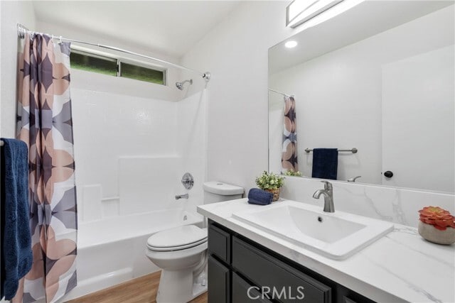 Building Photo - 700 W 2nd St