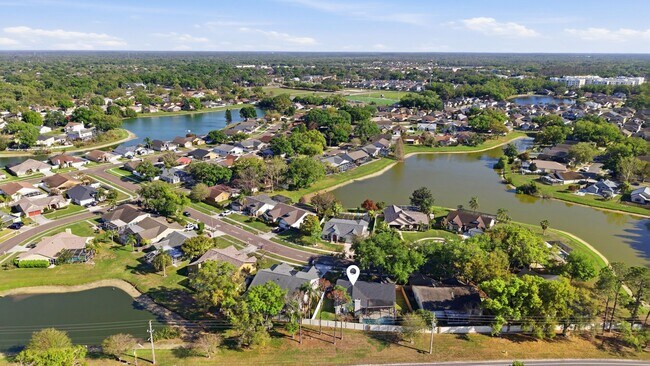 Building Photo - Pool Home