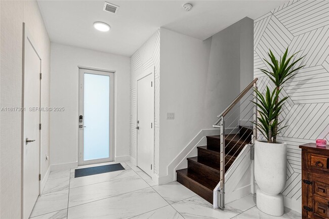 Building Photo - 10373 NW 68th Terrace