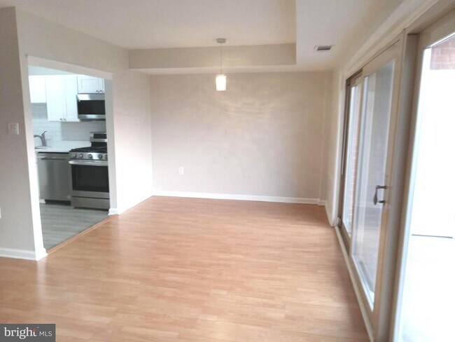 Building Photo - 5250 Valley Forge Dr