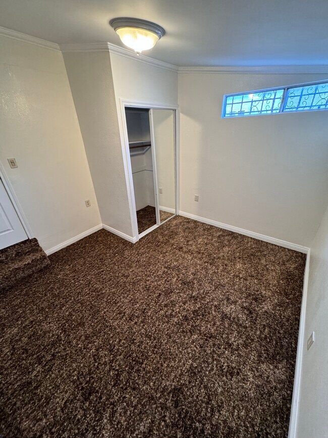 Building Photo - 508 N Wilmington Ave