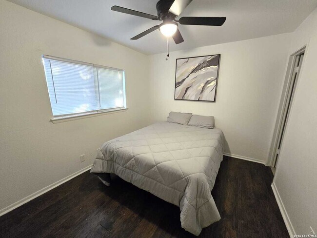 Building Photo - 4111 Sunrise Terrace Dr